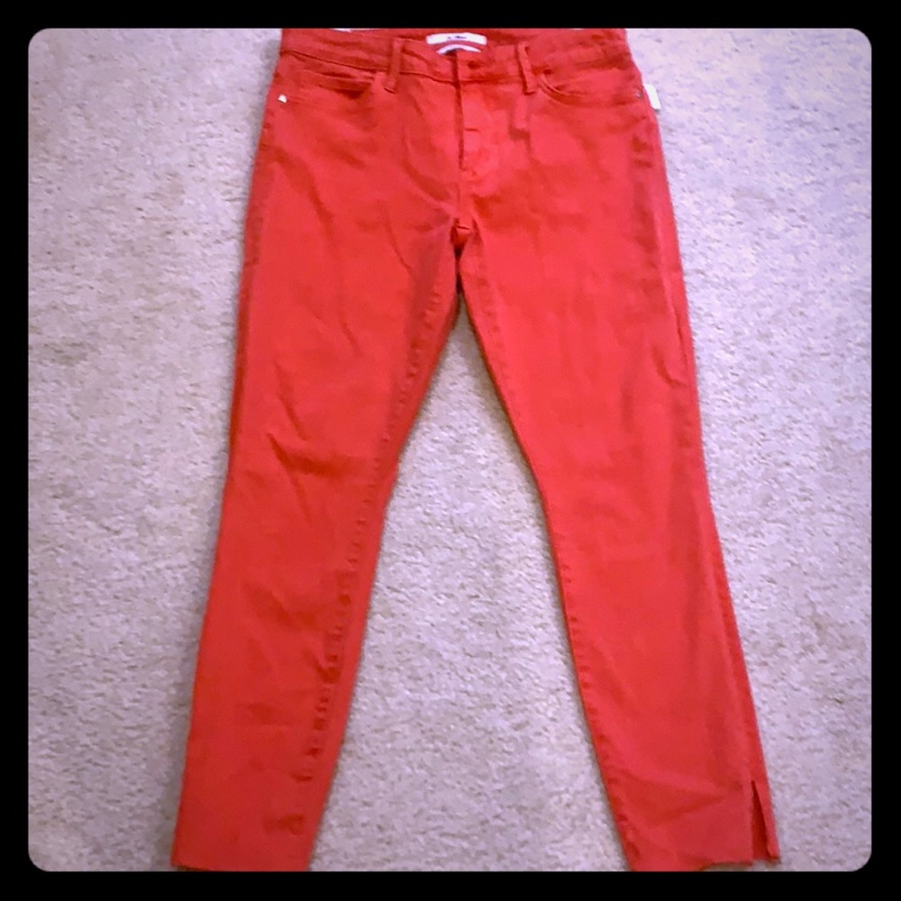 Red hot NWT frayed jeans